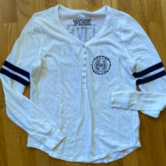 PINK VS SLEEP TOP - Picture 3 of 7